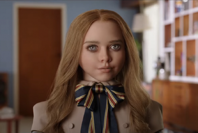Filme com a aterrorizante boneca assassina M3gan está em cartaz nos cinemas. Confira a crítica de Sophia Mendonça.