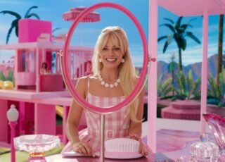 Por que o filme da Barbie, de Greta Gerwig, é tão maravilhoso? E qual é a história da obra? Confira a análise de Sophia Mendonça.
