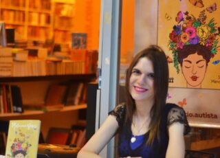 Professora da UFMG comenta obra de Sophia Mendonça no texto sobre o livro Metamorfoses: autismo e diversidade de gênero.