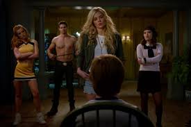 A Babá, um filme original Netflix de diretor de "As Panteras" e "Exterminador do Futuro. Samara Weaving se destaca em terror adolescente.