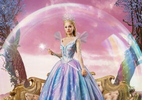 Uma crônica de Sophia Mendonça sobre a garota autista na Bolha, inspirada em Wicked e nas próprias vivências como criadora.